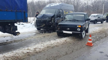 В Елецком районе в ДТП пострадали водитель и пассажир ВАЗа