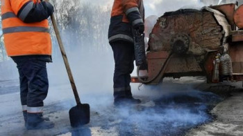 В Липецкой области продолжается ямочный ремонт дорог