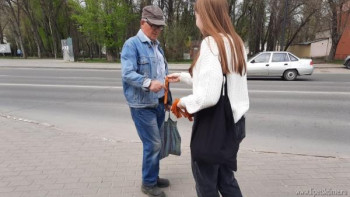 В Липецке продолжается раздача георгиевских ленточек