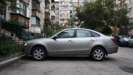 На 83-летнюю липецкую пенсионерку наехали во дворе дома на улице Филипченко