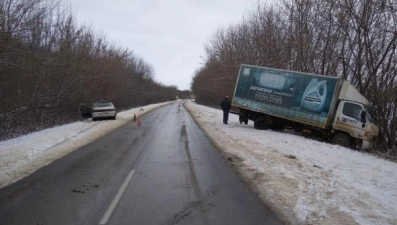 УАЗ улетел в кювет, пострадали пять человек