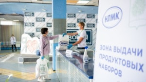 Около 1000 продуктовых наборов уже раздали липецким семьям