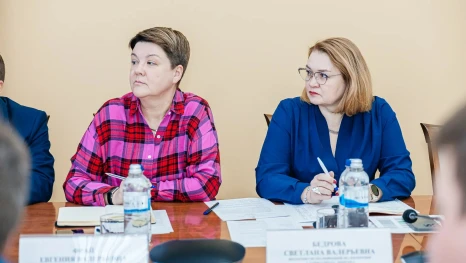 В Липецке подвели итоги предпасхальной недели и утвердили планы по ремонту дорог и освещению