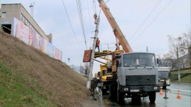 В Липецке упал фонарный столб