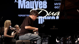 На липецкой сцене состоялся фестиваль «Диалог поколений»