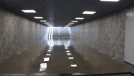 Подземный переход на площади Металлургов открыли после капремонта