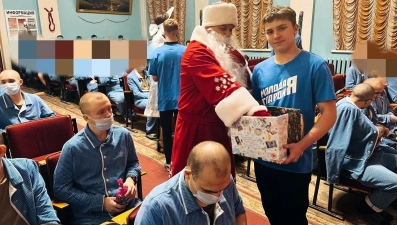 Молодогвардейцы и активисты Усманского округа посетили раненых бойцов в госпитале 