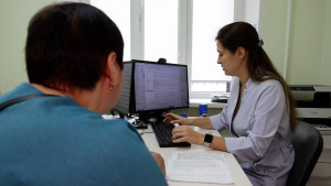 Более 7,5 тысяч медиков Липецкой области получают специальные соцвыплаты от Соцфонда России