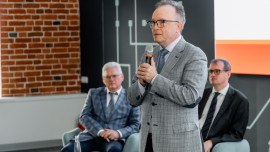 Ректор Российского университета медицины ответил на вопросы абитуриентов в Липецке 