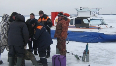 Спасатели оказали помощь рыбаку на Матырском водохранилище 