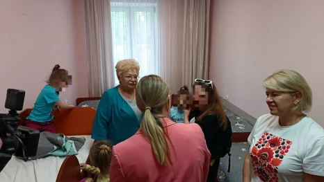 Детский омбудсмен Оксана Хлякина помогла детям вернуться к маме в Липецкую область 