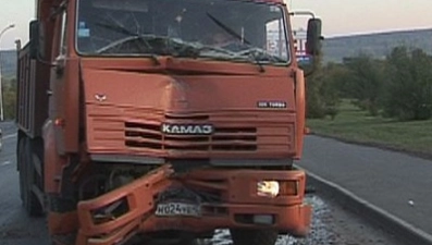 Два грузовика столкнулись в Липецке