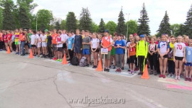 Легкоатлетическая эстафета в честь Дня Победы собрала более тысячи студентов и школьников