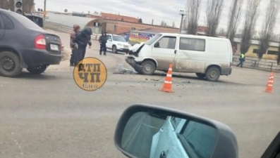 Автомобили столкнулись на трассе М-4 в Ельце (видео)