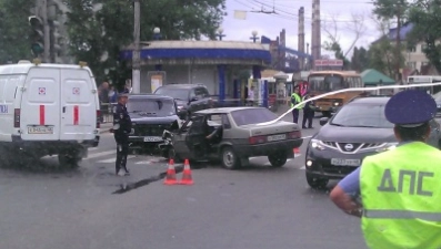 В Липецке произошло лобовое столкновение двух авто