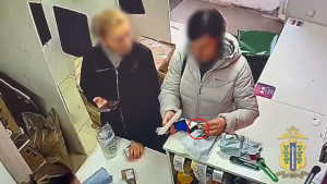В Липецке сотрудницу пункта выдачи товаров подозревают в краже золотого кольца