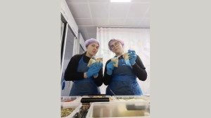 200 горячих обедов для бойцов приготовили студенты из Липецкой области