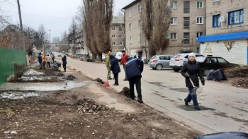 Сотни грязинцев сегодня вышли на субботники