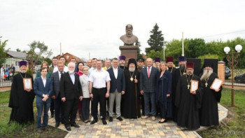 Сквер им. протоиерея Петра Зверева открыли в елецком селе, где он долгое время священствовал