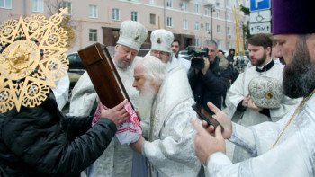 В Липецк на семь дней доставили мироточащую икону, помогающую воинам 