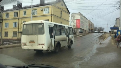 Автоинспекторы проверили пассажирские автобусы в Липецке