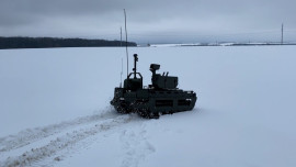 Российские бойцы все чаще используют наземный роботизированный комплекс «Курьер»