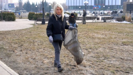 Десятки липчан вышли на первый в регионе субботник 