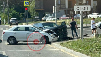 Ребёнок и две женщины пострадали в тройном ДТП в Липецке