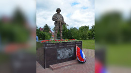 Памятник участникам СВО открыли в Тербунах