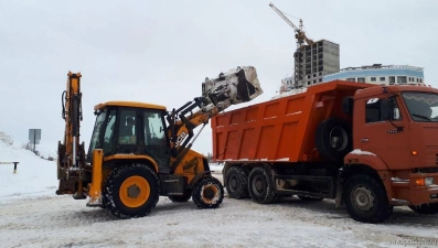 Коммунальные службы продолжают ликвидировать последствия снегопада в Липецке 