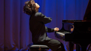 Китайский пианист Жуй Мин с аншлагом выступил в Липецкой филармонии