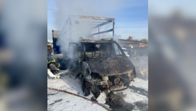 В Ельце спасатели тушили «Газель» с грузом