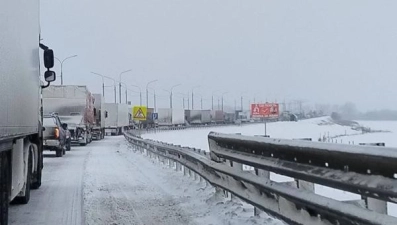 13-километровая пробка парализовала движение на границе Липецкой и Воронежской областей