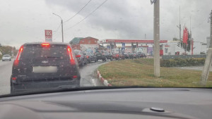 Игорь Артамонов прокомментировал ситуацию с перебоями поставок бензина