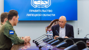 Игорь Артамонов встретился с новым руководителем молодогвардейцев