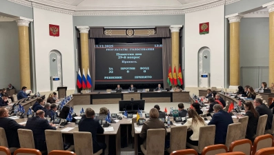 В Липецкой области на 50% увеличили премии жителям, награждённым почётными знаками «Слава матери» и «За верность отцовскому долгу»