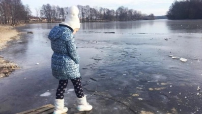 Липчан предупреждают об опасности выхода на тонкий лёд