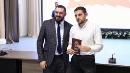 Дипломы выпускникам липецкого филиала РАНХиГС вручили в правительстве региона