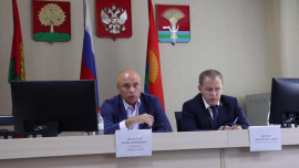 Губернатор Липецкой области Игорь Артамонов встретился с сельхозпроизводителями Воловского округа