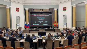 В Липецкой области на 50% увеличили премии жителям, награждённым почётными знаками «Слава матери» и «За верность отцовскому долгу»