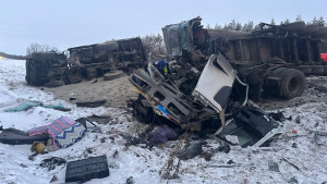 Водитель погиб в столкновении грузовиков в Липецком районе