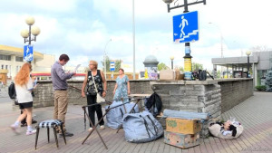 К торговцам в подземный переход Центрального рынка Липецка нагрянула проверяющая комиссия