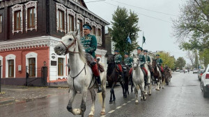 В Ельце отдают дань памяти гусарам Нежинского гусарского полка