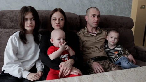 Спикер липецкого облсовета Владимир Сериков навестил семью ветерана СВО из Липецкой области