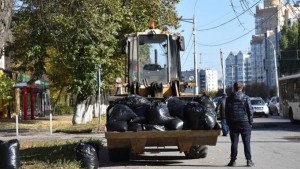 Тысячи мешков с мусором вывезли с городских улиц