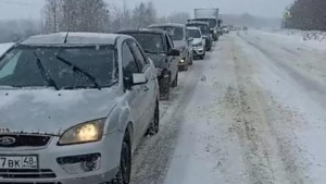 Несколько аварий заблокировали трассу под Липецком в районе поворота на аэропорт 