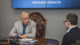 Игорь Артамонов встретился с военным хирургом, который 3 года служит в зоне СВО