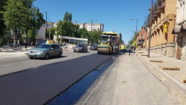 На Первомайской укладывают выравнивающий слой асфальта