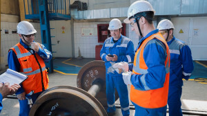 На НЛМК определили лучшего осмотрщика-ремонтника вагонов