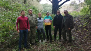 Елецкие полицейские убрали мусор в парке «Иванов сад»